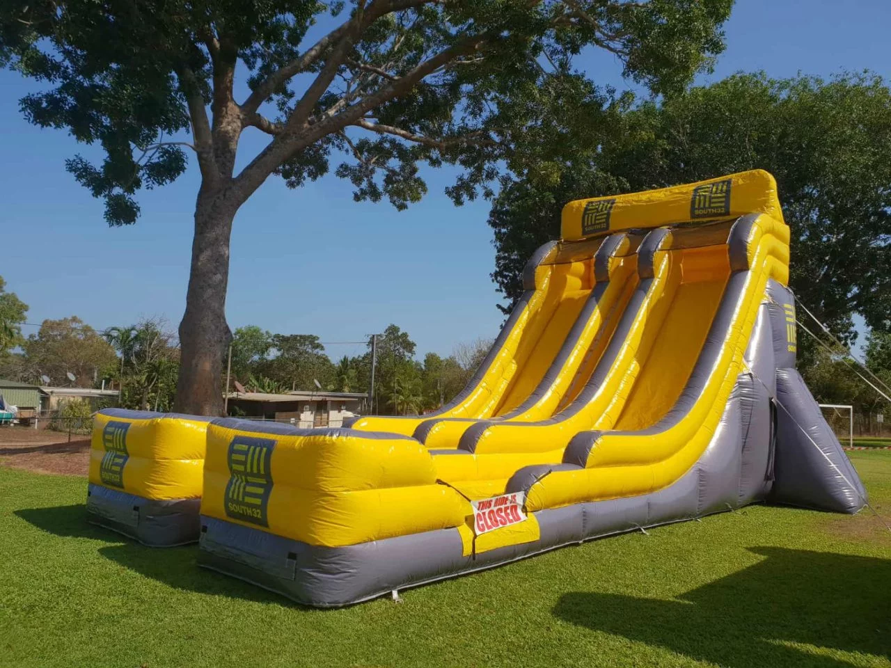 Custom Blow Ups Inflatables Hire For Event | Monsterball
