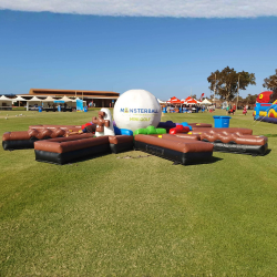 Mini Golf Deluxe (9 Holes) Mini Golf Deluxe (9 Holes)